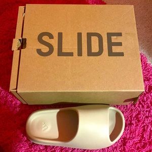 Yeezy bone slide
